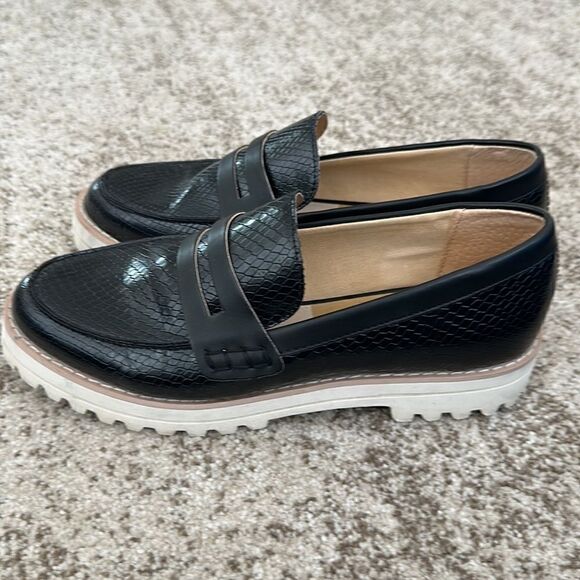 Dolce Vita Abbott Textured Loafer Shoes  7 - Picture 7 of 8